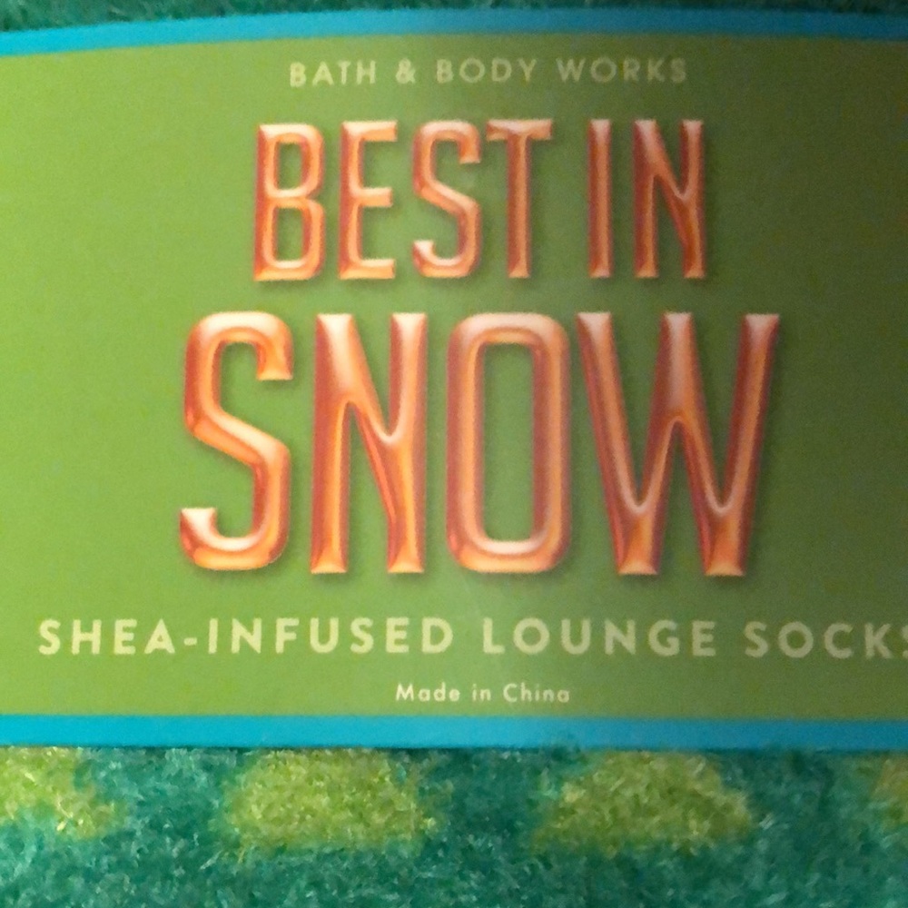 Bath and body Works  Shea infused socks a set of four The Christmas Collection - Picture 6 of 8
